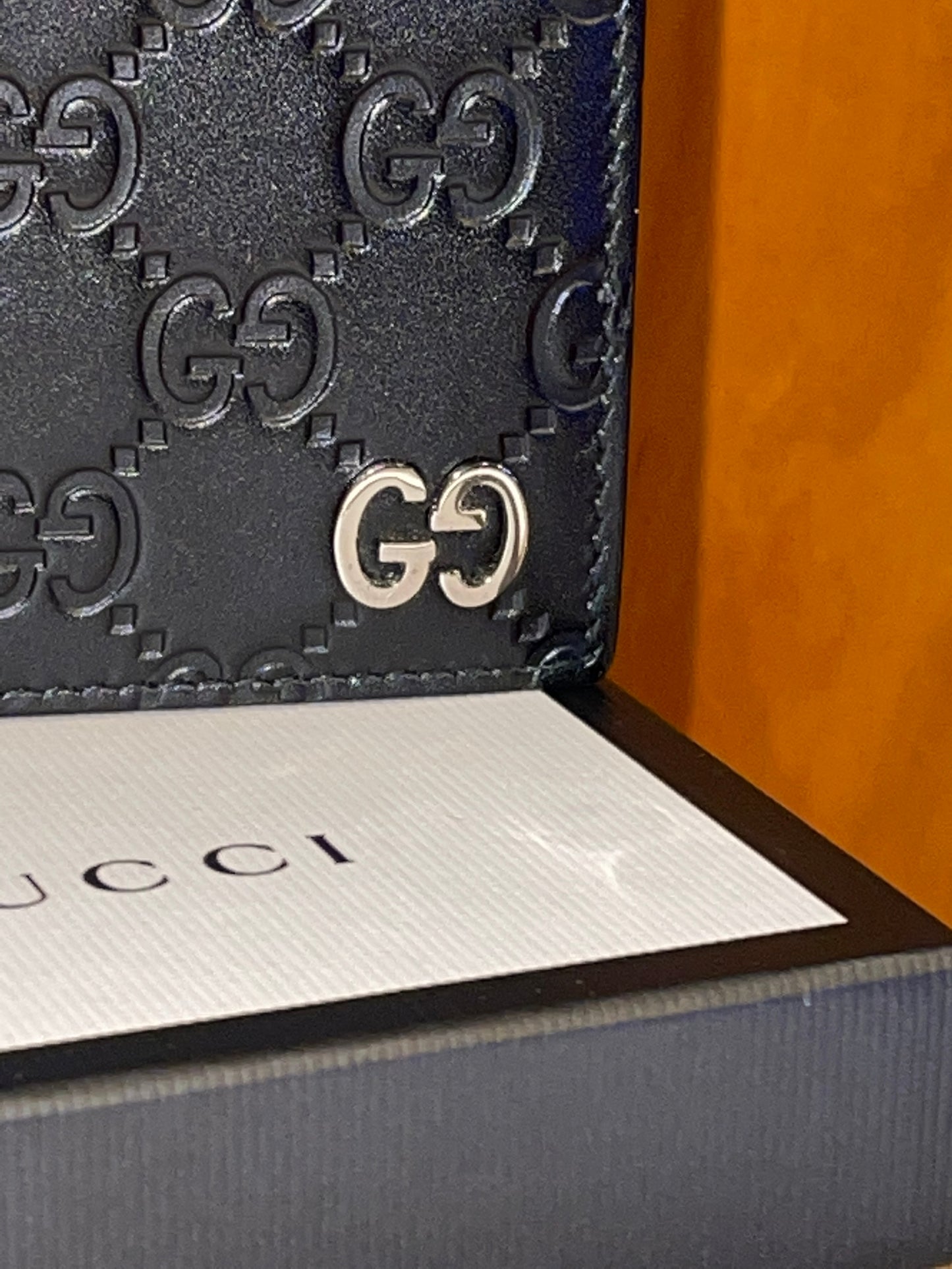 Gucci signature